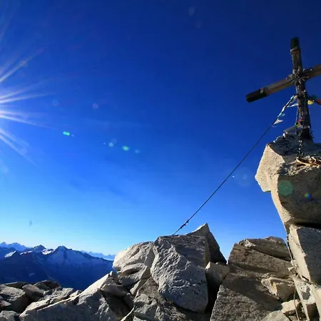 Family Schweng * Tux